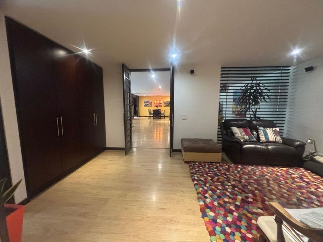 Apartamento de 4 alcobas en venta en Cerros De Suba, Bogotá, 288 m² · foto 14 de 20
