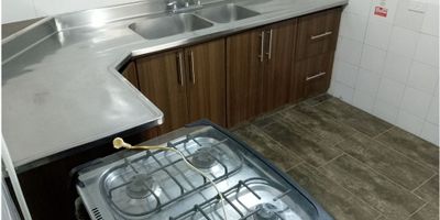 SE ARRIENDA CASA EN SAN JUAQUIN PRIMER PISO DE 200 METROS
PARA OFICINAS
COMODIDADES
8 ESPACIOS PARA OFICINAS - 3 BAÑOS - PATIO - COCINA INTEGRAL - PISOS EN CERAMICA - PRIMER PISO - CERCA ALA IGLESIA DE SAN JUAQUIN - CERCA A SUPERMERCADOS - CERC A LA 70 - CCRECA A RUTAS DE BUSES DE LA AVENIDA SAN JUAN -
MAYORES INFORMES
ASESOR
SERGIO TOBON VALENCIA
CELULAR
312 742 31 12
