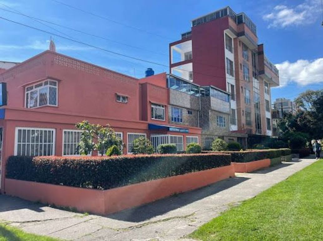 Casa de 5 alcobas en venta en José Joaquín Vargas, Bogotá, 226 m² · foto 3 de 20
