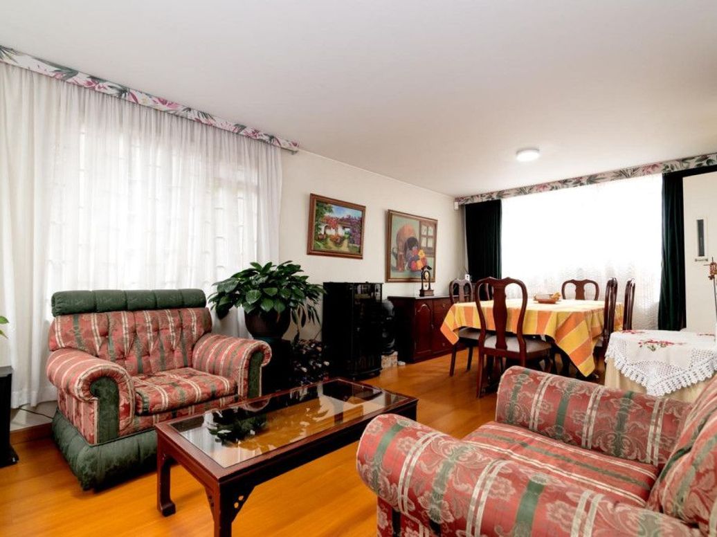 Casa de 4 alcobas en venta en La Esmeralda, Bogotá, 176 m² · foto 9 de 20