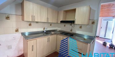 Arrienda apartamento en bello ,sector barrio nuevo,con 3 alcobas, 2 closets,sala comedor ,cocina integral con red de  gas ,1 baño,terraza ,piso de baldosa,área 60 metros.