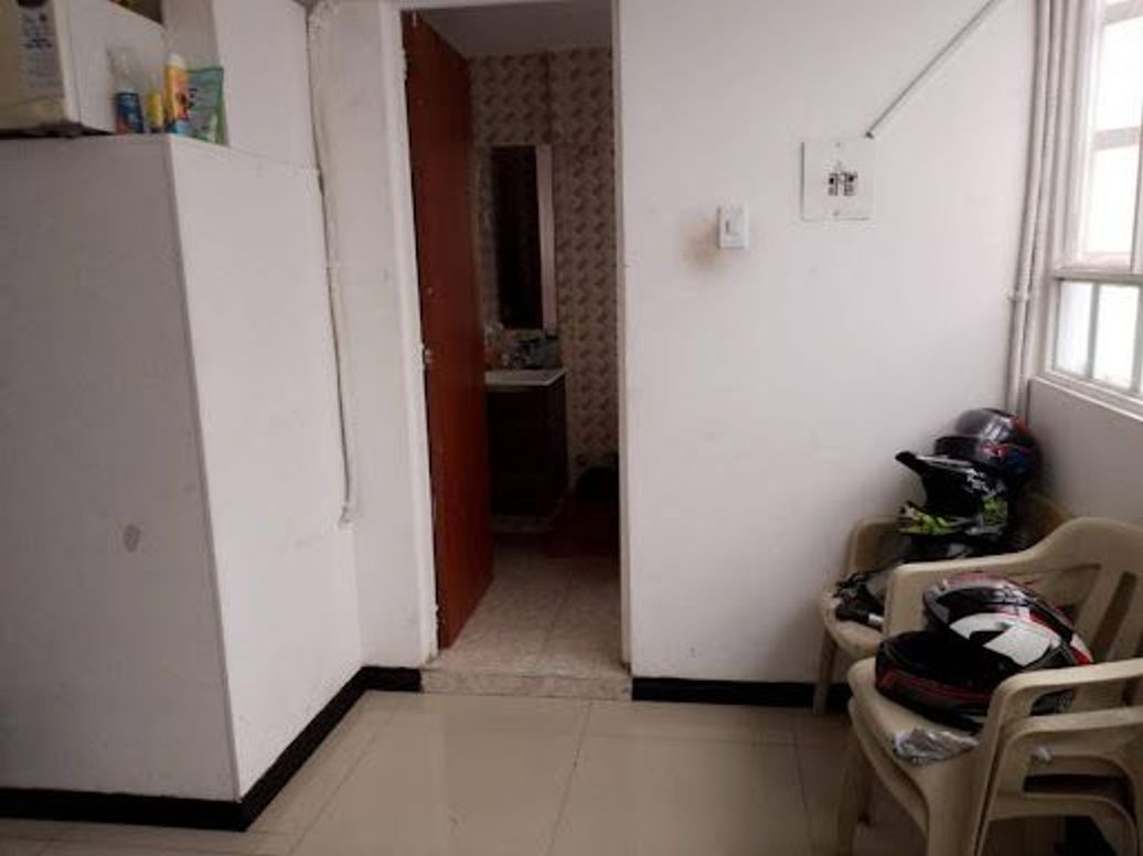 Casa de 9 alcobas en venta en Versalles, Bogotá, 150 m² · foto 12 de 19