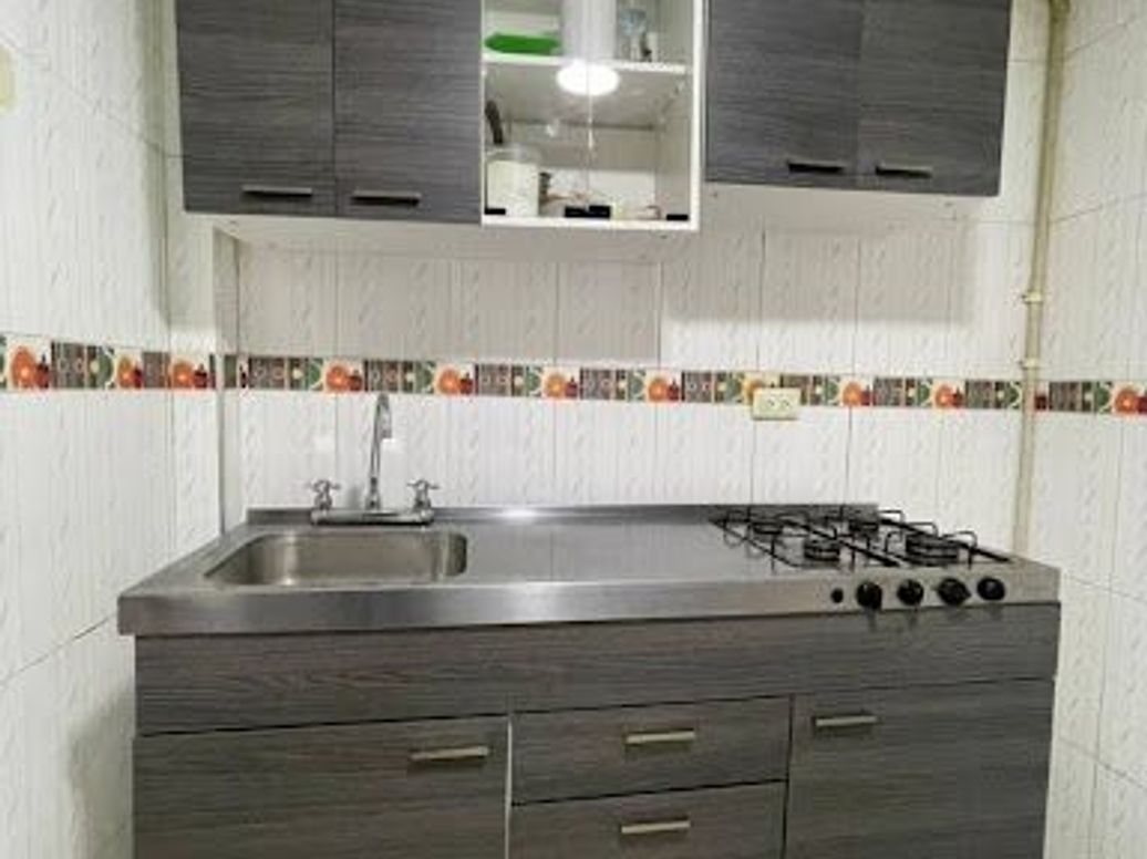 Casa de 9 alcobas en venta en Versalles, Bogotá, 150 m² · foto 17 de 19