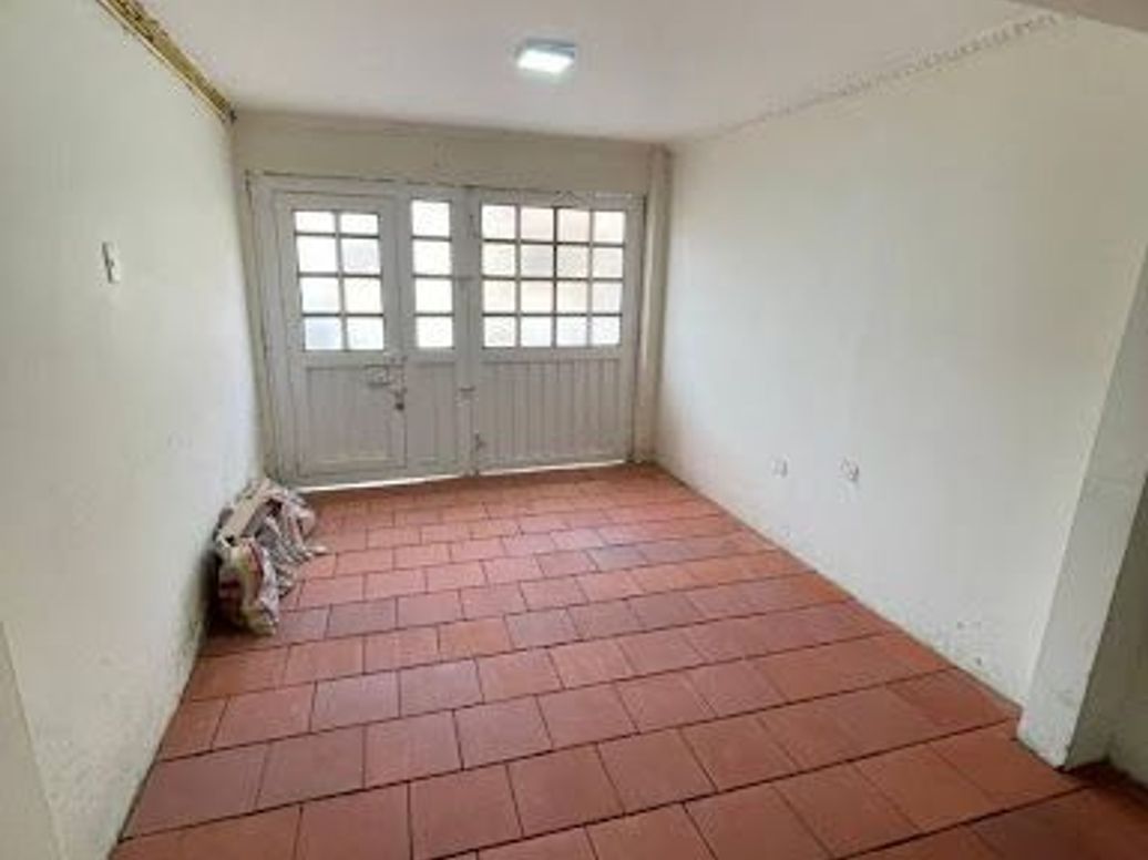 Casa de 9 alcobas en venta en Versalles, Bogotá, 150 m² · foto 3 de 19