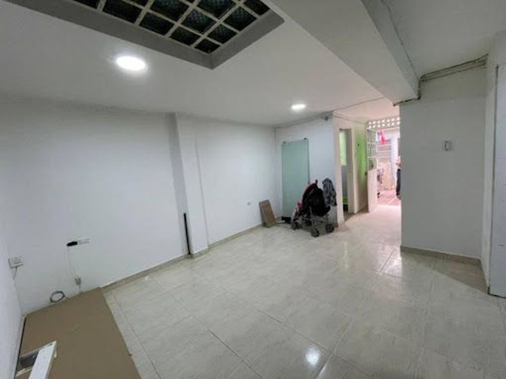 Casa de 9 alcobas en venta en Versalles, Bogotá, 150 m² · foto 8 de 19