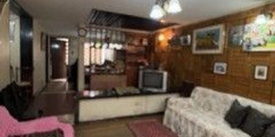 Presentamos casa en el barrio Santa Isabel, disponible para la venta, con 225 metros cuadrados. Este terreno ofrece la oportunidad de crear un hogar único y personalizado. Rodeado de naturaleza y tranquilidad, este espacio se convierte en el lienzo perfecto para diseñar y construir la residencia ideal para ti y tu familia. No pierdas la oportunidad de adquirir este terreno y hacer realidad tus proyectos inmobiliarios en un entorno de elegancia y exclusividad. ¡Contáctanos para más información y comienza a construir el futuro que siempre has deseado!