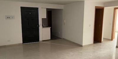 Apartamento amplio en Villa del Rosario 3 nivel vista externa consta de:3 habitaciones con closet 2 baños, sala comedor, cocina integral, zona de lavandería independiente, sin parqueadero. Lugares o barrios cercanos: Santa Rita, Centro Mayo, Av. 1 de mayo.