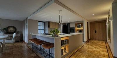 HERMOSO APARTAMENTO PARA LA VENTA, COMPLETAMENTE REMODELADO, ESPACIOS AMPLIOS E ILUMINADOS,UBICADO ESTRATEGICAMTE EN SEXCLUSIVO SECTOR DE EL POBLADO, CERCENO A RECONOCODOS CENTROS COMERCIALE, RESTAURANTES DE LA CIUDAD. ,