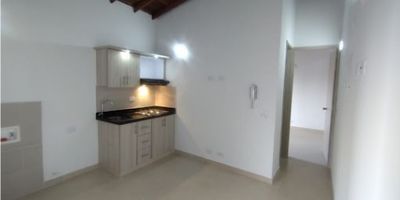 Se arrienda aparta estudio en edificio sector la américa, área de 40 metros, cuenta con una habitación amplia y closet, sala comedor pequeña, un baño cabinado, cocina integral con red de gas y calentador, piso en cerámica, zona de ropa, estrato 3, zona residencial tranquila, cerca a la avenida san juan, fácil acceso de transporte y rutas integrales.Para mayor información - JUAN GOMEZ - MAY INF. 3234642239
