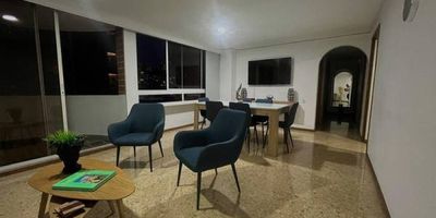 Vendo Apartamento Amoblado en el Poblado, Asturias. Milla de oro 113 mt2 Torre 2 Piso 9 3 habitaciones (principal con baño y vestier, auxiliar con closet) Oficina/estudio(opcional) Closet de linos Baño social completo Baño de servicio Zona de ropas Lavadora secadora Samsung 2 Parqueadero paralelos 1 útil grande La copropiedad tenemos 3 personas de oficios varíos encargadas de los domicilios y aseo 3 porterías La urbanización ofrece Sauna salon social Placa deportiva Cerca a las mejores clínicas de la ciudad, restaurantes y zona rosas . Predial $2'866.000 Admon $580.000 Canon amoblado $8'000.000 todos los servicios completos Pedido $970'000.000