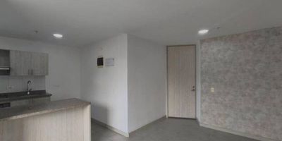 Apto de 65,63 m², 3 Habitaciones, 1 Estudio, 2 Baños, 1 Balcón Con vista campestre a la montaña, Salacomedor, - Cocina integral y Zona de ropas, 1 Parqueadero privado, 1 cuarto útil. Características del Edificio - Ascensores por torre: 2 - Portería: 24/7 - Zonas Comunes - Zona de mascotas - Cancha de fútbol y basketball - Piscina - Sendero ecológico Ubicación y Cercanías: Cercano al Mall Santana, fácil acceso a transporte público