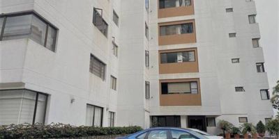 AMPLIO APARTAMENTO EN LA LOMA DE TELEVID, CERCA AL MALL COMERCIAL PALMA GRANDE. ESPACIOS MUY GEBNEROSOS, CON 188 METROS, CONSTA CON SALA, COMEDOR, BIBLIOTECA, 3 ALCOBAS, 3 BAÑOS FAMILIARES, HABITACION DEL SERVICIO CON BAÑO. BALCÓN CON UNA EXCELENTE VISTA. MUY BUENA OPCION PARA QUIENES BUSQUEN BUENOS ESPACIOS Y EDIFICIO TRANQUILO CON POCOS APARTAMENTOS.