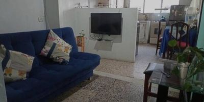 Apartamento en venta, tercer piso en Belén San Bernardo, ofrece 73.4 mts construidos más 24.8 mts de teraza, sala-comedor, 3 alcobas,1 closets, zona de ropas, cocina sencilla con red de gas, 1 baño, piso en baldosa.