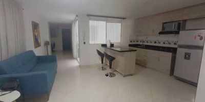 COMODO APARTAMENTO UBICADO EN EL SECTOR DE SAN JAVIER CERCA A LA IGLESIA, NOS OFRECE UNA AREA APROXIMADA DE 71.37 METROS, SALON COMEDOR 2 ALCOBAS, 2 CLOSETS, COCINA INTEGRAL, RED DE GAS, 2 BAÑOS, PISO EN BALDOSA, NO PARQUEADERO, NO VISTA A LA CALLE, PAGA UNA ADMINISTRACION DE $ 30.000 MENSUAL, MUY BUEN SECTOR, CON RUTAS DE TRANSPORTE PUBLICO, TIENDAS Y SUPERMERCADOS CERCA.