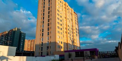 SE VENDE hermoso inmueble ubicado en HayuelosPark

Una excelente oportunidad para adquirir un apartamento moderno en un conjunto residencial con múltiples comodidades.

Precio de Venta: $240.000.000

Estrato: 3

Área: 35 M²

Distribución:

1 habitación con Walk-In Clóset

1 baño

Sala comedor

Cocina integral

Adicionales: Parqueadero privado

Amenidades del Conjunto:

Gimnasio

Sauna - Turco

Salón Comunal

Salón de Yoga

Zonas verdes