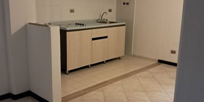 Apartamento  2 habitaciones
sala comedor
cocina integral
1baño