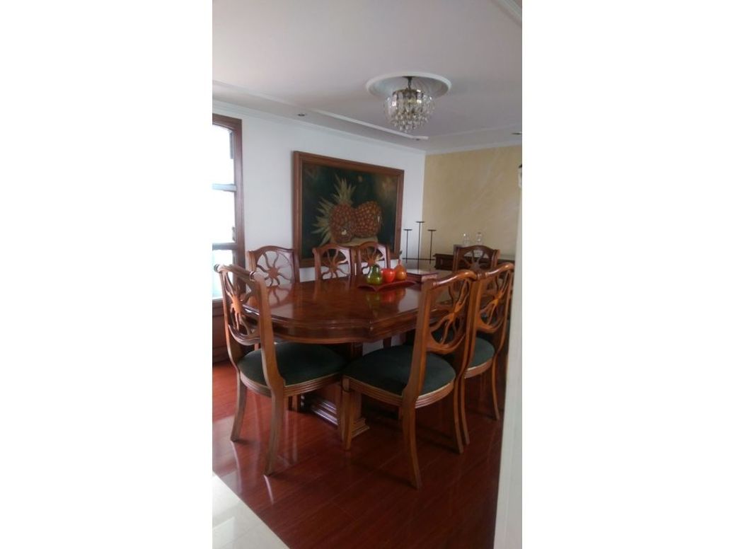 Casa de 3 alcobas en venta en Normandía, Bogotá, 137 m² · foto 2 de 20