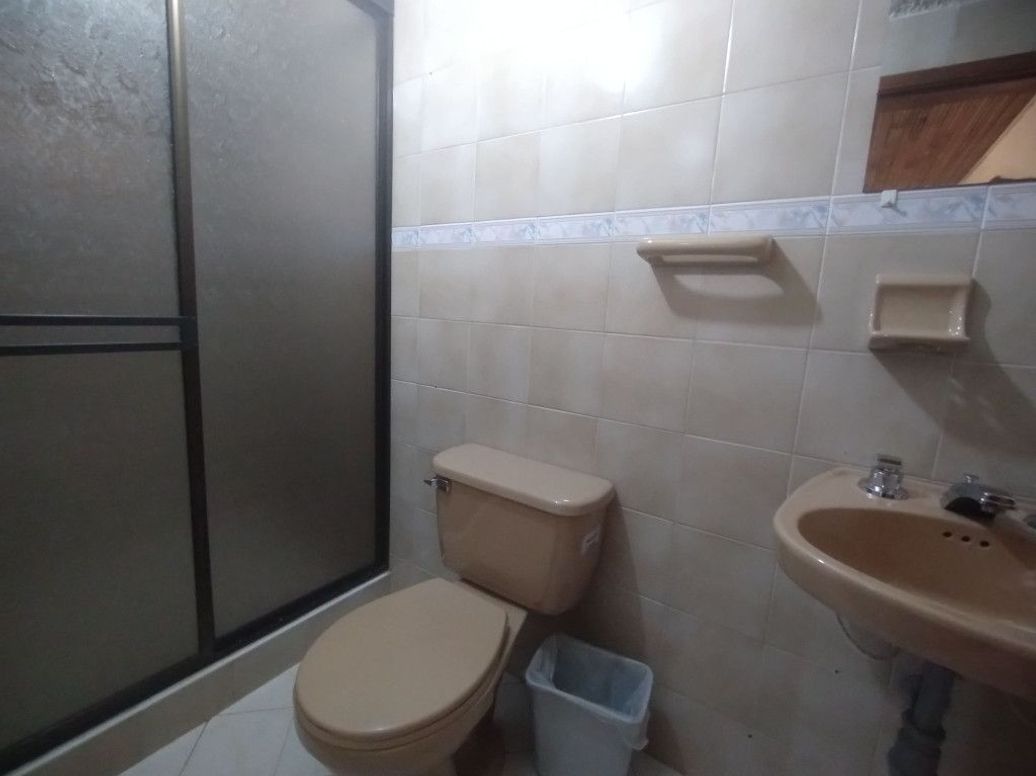 Casa de 9 alcobas en venta en El Encanto, Bogotá, 427 m² · foto 16 de 20
