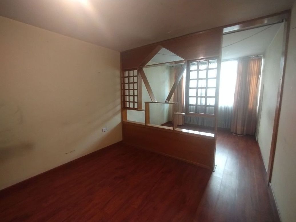 Casa de 9 alcobas en venta en El Encanto, Bogotá, 427 m² · foto 9 de 20