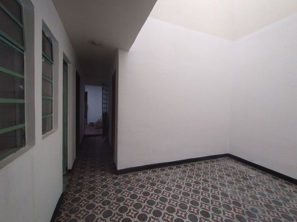 Casa de 9 alcobas en venta en El Encanto, Bogotá, 427 m² · foto 5 de 20