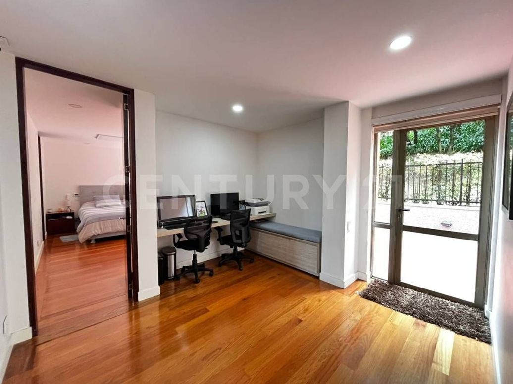 Apartamento de 4 alcobas en venta en Lindaraja, Bogotá, 192 m² · foto 16 de 20