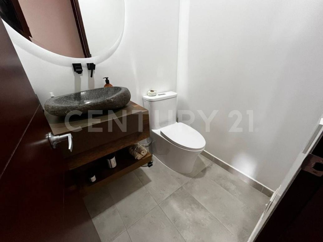 Apartamento de 4 alcobas en venta en Lindaraja, Bogotá, 192 m² · foto 17 de 20