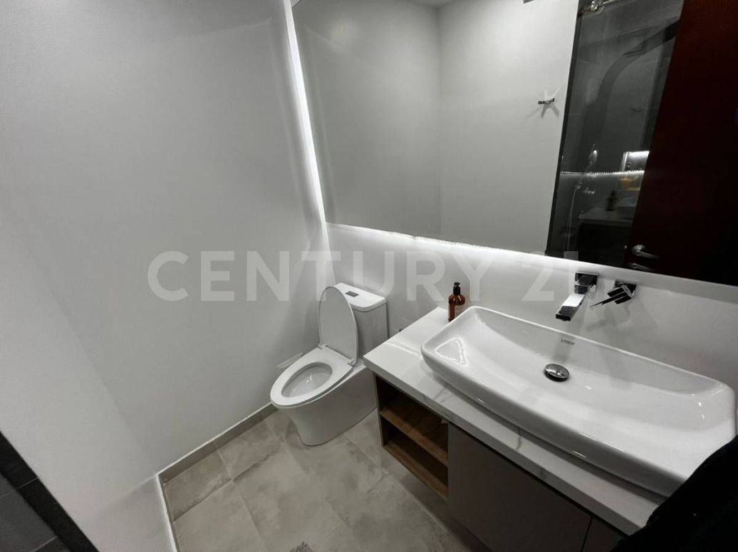 Apartamento de 4 alcobas en venta en Lindaraja, Bogotá, 192 m² · foto 10 de 20