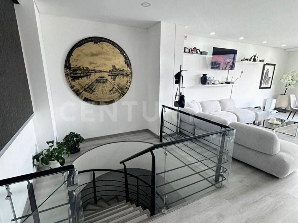 Apartamento de 3 alcobas en venta en San Patricio, Bogotá, 137 m² · foto 7 de 16