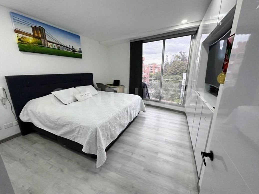 Apartamento de 3 alcobas en venta en San Patricio, Bogotá, 137 m² · foto 10 de 16