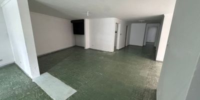 ARRIENDO CASA EN BELEN LA NUBIA, EN UN PRIMER PISO CO ACABADOS SENCILLOS Y ESPACIOS AMPLIOS, LA CASA ES PARA USO COMERCIAL, CUENTA CON CUATRO ALCOBAS MAS LA DE SERVICIO Y DOS BAÑOS.

Asesor ANDRES AGUDELO 3117233074

WASI 9657653
