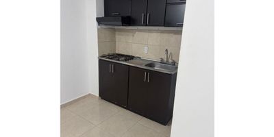 ? Apartamento en venta Armenia, Quindío

Área: 48.54 m2
Un espacio acogedor y bien ubicado con diseño moderno, pensado para convertirse en tu hogar ideal.

✨ Distribución Interna


 2 alcobas 
 2 baños
 Cocina integral
 Zona de lavandería.
 Servicios básicos: agua, electricidad y gas domiciliario.
 Detalles internos: citófono, clósets y pisos en cerámica.


? Áreas Comunes y Seguridad


 Piscinas, juegos infantiles, zona de mascotas, parqueadero para visitantes
 Circuito cerrado de TV y vigilancia 24/7: tranquilidad y protección.
 Urbanización cerrada: entorno seguro y familiar.


? Ubicación Estratégica


 Cercanía a colegios, universidades, supermercados y gimnasios.
 Próximo a zonas deportivas
 Acceso rápido a transporte público y restaurantes.


✅ Beneficios Clave

Este apartamento reúne comodidad, seguridad y ubicación privilegiada. Es perfecto para familias que buscan calidad de vida, cercanía a servicios y un entorno social activo.

? En resumen: lo tiene todo y más. ¡Hazlo tuyo hoy mismo!
