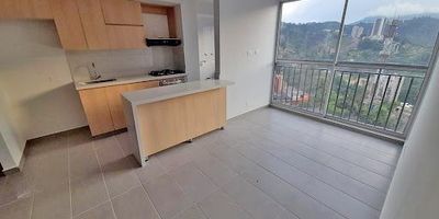 Apartamento de 60  Mts2 Aprox. Espacios amplios e iluminados, con fácil acceso a rutas de transporte público. Ubicado en excelente sector de Sabaneta, cerca a Unisabaneta.