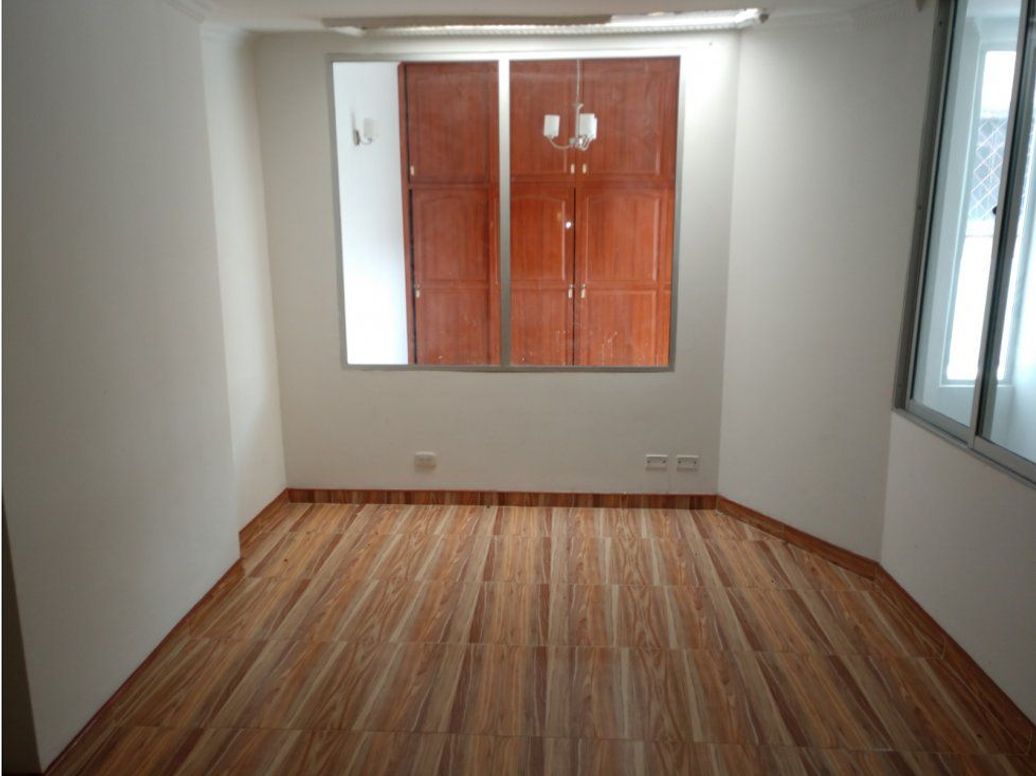 Casa de 6 alcobas en venta en Modelia, Bogotá, 272 m² · foto 17 de 20