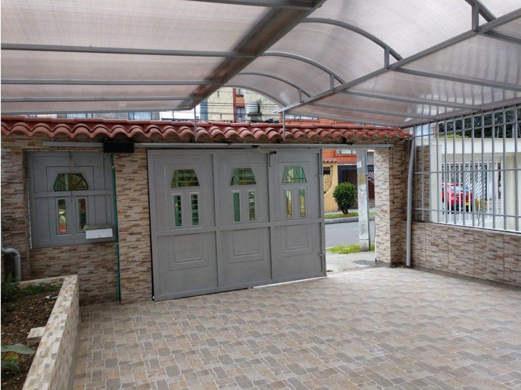 Casa de 6 alcobas en venta en Modelia, Bogotá, 272 m² · foto 6 de 20