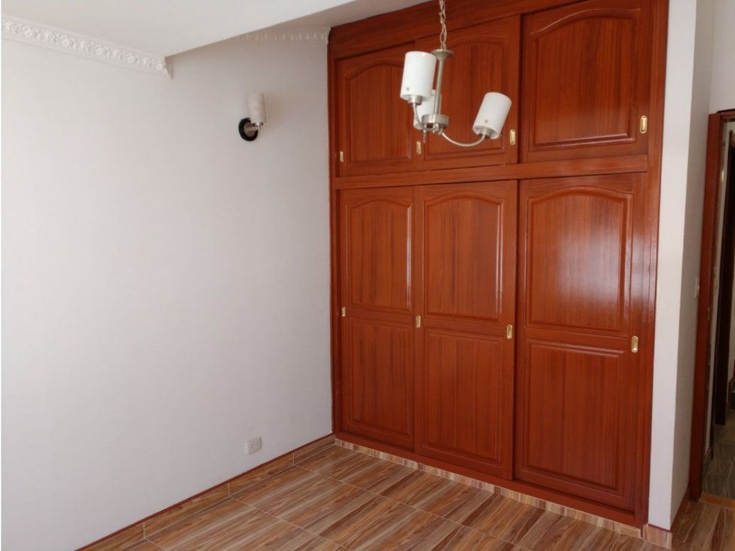 Casa de 6 alcobas en venta en Modelia, Bogotá, 272 m² · foto 15 de 20