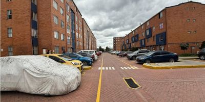 Hermoso apartamento al occidente de Bogotá D.C, Localidad de Fontibon ,sector zona Franca conjunto Sabana Grande Reservado 2, en sexto piso, compuesto de 3 habitaciones (1 de estas con closets), sala comedor, cocina integral equipada con estufa y extractor, zona de lavandería, 2 baños  con ducha electrica. Buenos acabados. Parqueadero Comunal

Valor canon de arrendamiento $1.200.000  (incluye cuota administración).

Mayores informes 314 468 95 04 - (601) 308 57 32 
