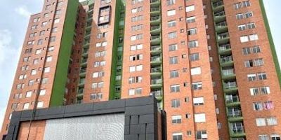 Se arrienda, Hermoso apartamento barrio San Miguel, Conjunto Residencial Caminos del Viento 3, Piso 6 iluminado, Exterior con asensor. Consta de 2 Habitaciones cada una con su closet, Sala comedor, Cocina integral, Zona de lavanderia, Un baño, Apartamento cuenta con garaje propio cubierto. Excelente ubicación, Cerca al Parque de Los Novios, Simon Bolivar, PRD Salitre, Complejo acuatico. Comodas vias de acceso. Av Carrera 30, Calle 72, Avenida la Esmeralda. Cerca a estaciones de transmilenio y Sitp. Zona residencial. Contactanos para mas información!