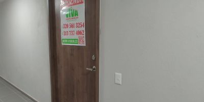 Se renta apartamento para estrenar en San Antonio de Pereira, unidad cerrada Medieval, 2 habitaciones con bano y vestier, 1 estudio, 1 bano social completo, 1 balcon, sala, comedor, cocina semi integral con campana vertical, zona de ropas, parqueadero cubierto y Cuarto util