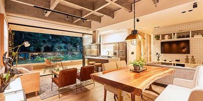 Venta Apartamento Envigado Loma Los Mesa, ¿Estas listo para estrenar apartamento?  Ven y descubre la magia de tu propio espacio, un lugar privilegiado en Envigado, en el sector de la Transversal Intermedia y cerca del Mall Terecina, disfrutarás de múltiples accesos: Vía Loma el Escobero Loma Cumbres y Transversal Intermedia. Apartamentos Personalizables con estilo industrial y una vida moderna que espera por ti. Este apartamento con 79m2, terminados premium, consta de 2 habitaciones, 2 Vestier, 2 baños, con amplios espacios con un amplio balcón, cocina abierta tipo isla en el área social es protagonista, parqueadero doble y cuarto útil, además, con la infraestructura lista para futura conexión de carros eléctricos, con increíbles zonas comunes como Espacio de Coworking, Pet Zone, Gimnasio, Piscina para Adultos y Niños, Salón Social, Teppanyaki y Zona Kids. Actualmente se está ejecutando un desarrollo de plan parcial que comprende excelentes vías de acceso, estudio planificado de la movilidad, muy buenas zonas verdes y gran potencial de valorización. Portería 24/7. ¡¡Contáctame y ven a conocer el lugar donde empieza tu nueva historia de vida!! Inversión asegurada