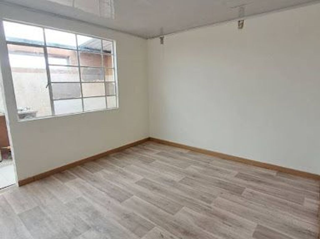 Casa de 4 alcobas en venta en Las Cruces, Bogotá, 126 m² · foto 2 de 17