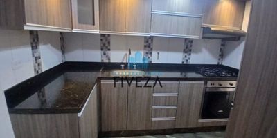 HERMOSACASA UNIFAMILIARCON BUENA ILUMINACIONEN TODA LAAVENIDAD EL POBLADO , A 10 MUNUTOS DE LA ESTACIONITAGUI, CERCAAL PARQUE DE SABANETA , Y ENVIGADO , DONDE ENCONTRARAS CENTROS COMERCIALES , TIENDAS , SUPERMERCADOS ,BUEN ACCESO DE TRASPORTE PUBLICO