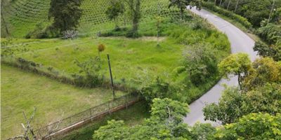 ? Se vende lote en parcelación vía a Panaca

Ubicado en una de las zonas más turísticas y apetecidas del Eje Cafetero, este lote ofrece una excelente oportunidad para inversión, desarrollo turístico o construcción de vivienda campestre.

? Características del lote


 Área total: 900 m²
 Ubicado en parcelación privada
 Disponibilidad de servicios públicos:



 Agua
 Energía
 Gas


? Ventajas del sector


 Zona de alto potencial turístico
 Cercano a Panaca, Parque Nacional del Café y otros atractivos de Quindío
 Entorno natural, tranquilo y de alta valorización

