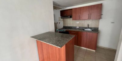 60 m2, 3 habitaciones, 2 baños, 3 closet, balcón, sala-comedor, cocina integral, gas domiciliario, calentador, zona de ropas, parqueadero privado. 
Unidad cerrada con portería las 24 horas, ascensor, salón social, zonas verdes, piscina, jacuzzi, turco, sauna, shut de basuras, Valor del canon $ 2.550.000 