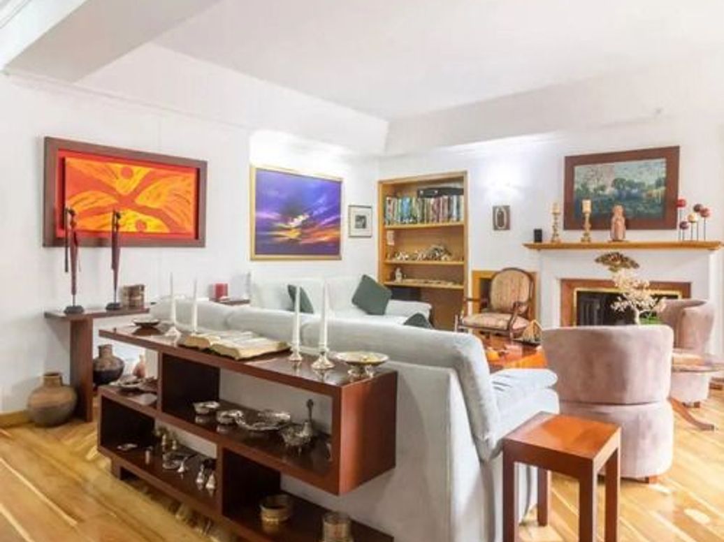 Apartamento de 3 alcobas en venta en La Cabrera, Bogotá, 300 m² · foto 3 de 12