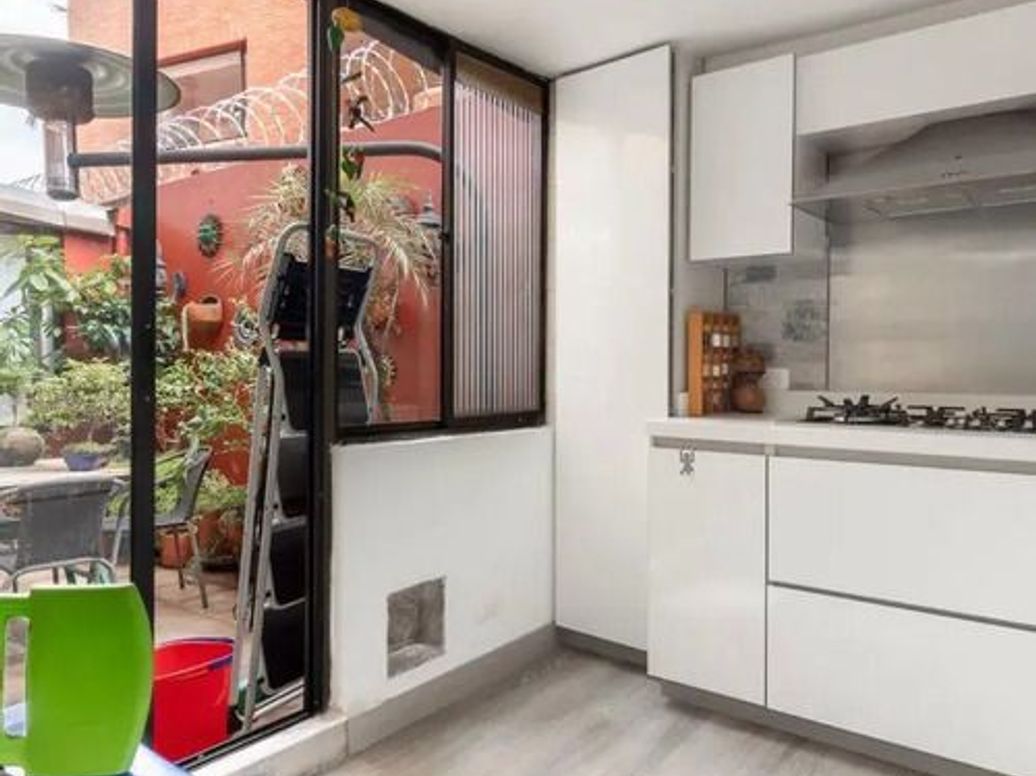 Apartamento de 3 alcobas en venta en La Cabrera, Bogotá, 300 m² · foto 9 de 12