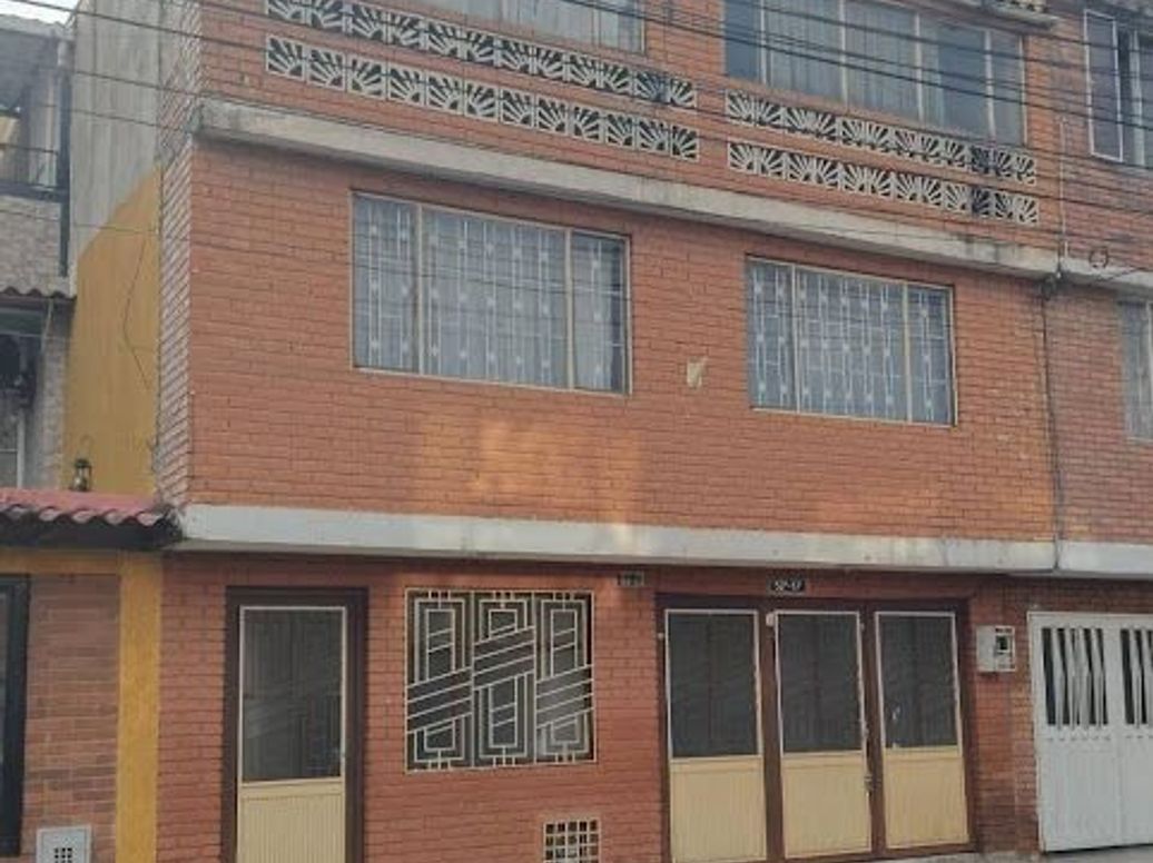 Casa de 4 alcobas en venta en Nuevo Muzu, Bogotá, 180 m² · foto 2 de 20