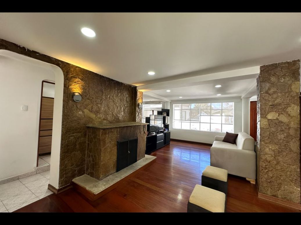 Apartamento de 3 alcobas en venta en La Salle, Bogotá, 150 m² · foto 3 de 20