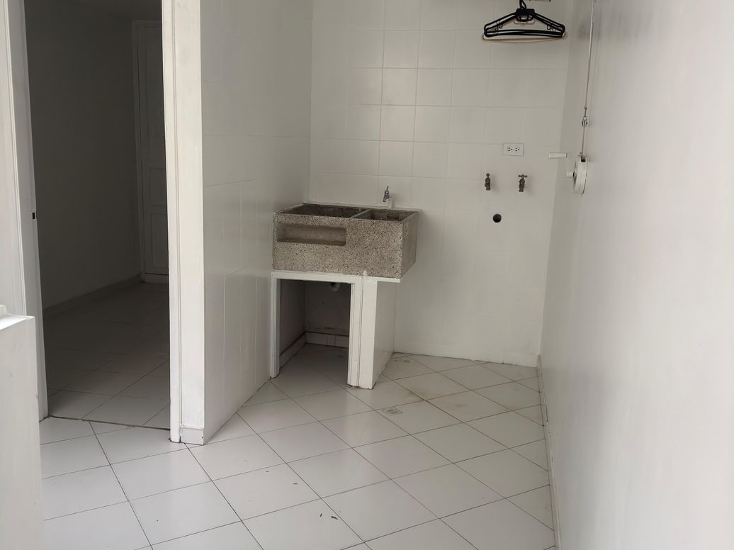Apartamento de 5 alcobas en venta en Los Andes Norte - Edif Gaitan Ocampo, Bogotá, 130 m² · foto 3 de 12