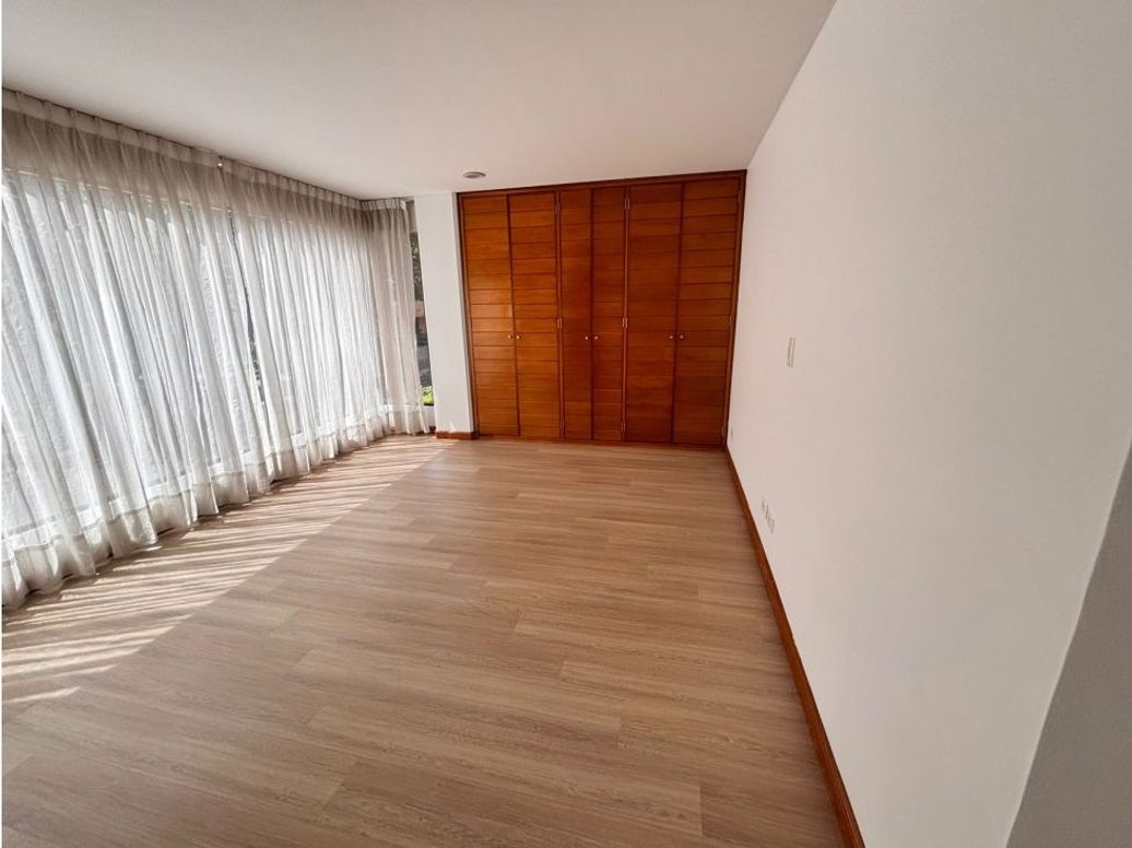 Apartamento de 3 alcobas en venta en Chicó Norte, Bogotá, 148 m² · foto 8 de 16
