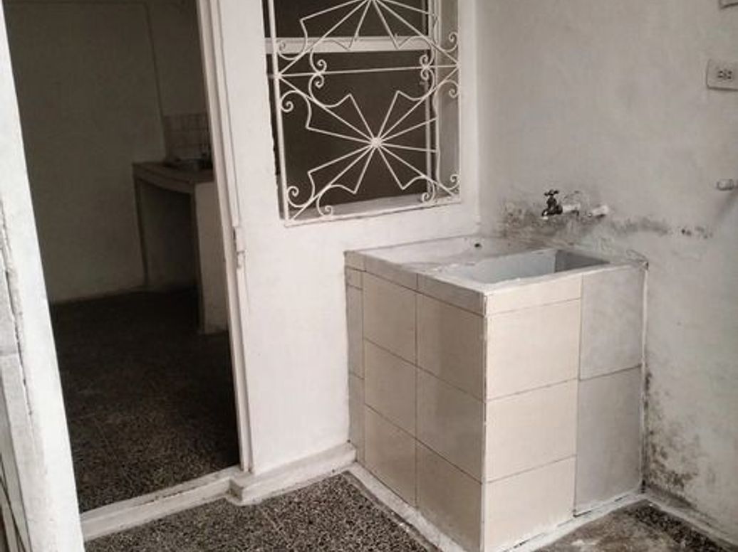 Casa de 9 alcobas en venta en Super Manzana 9a, Bogotá, 310 m² · foto 2 de 8